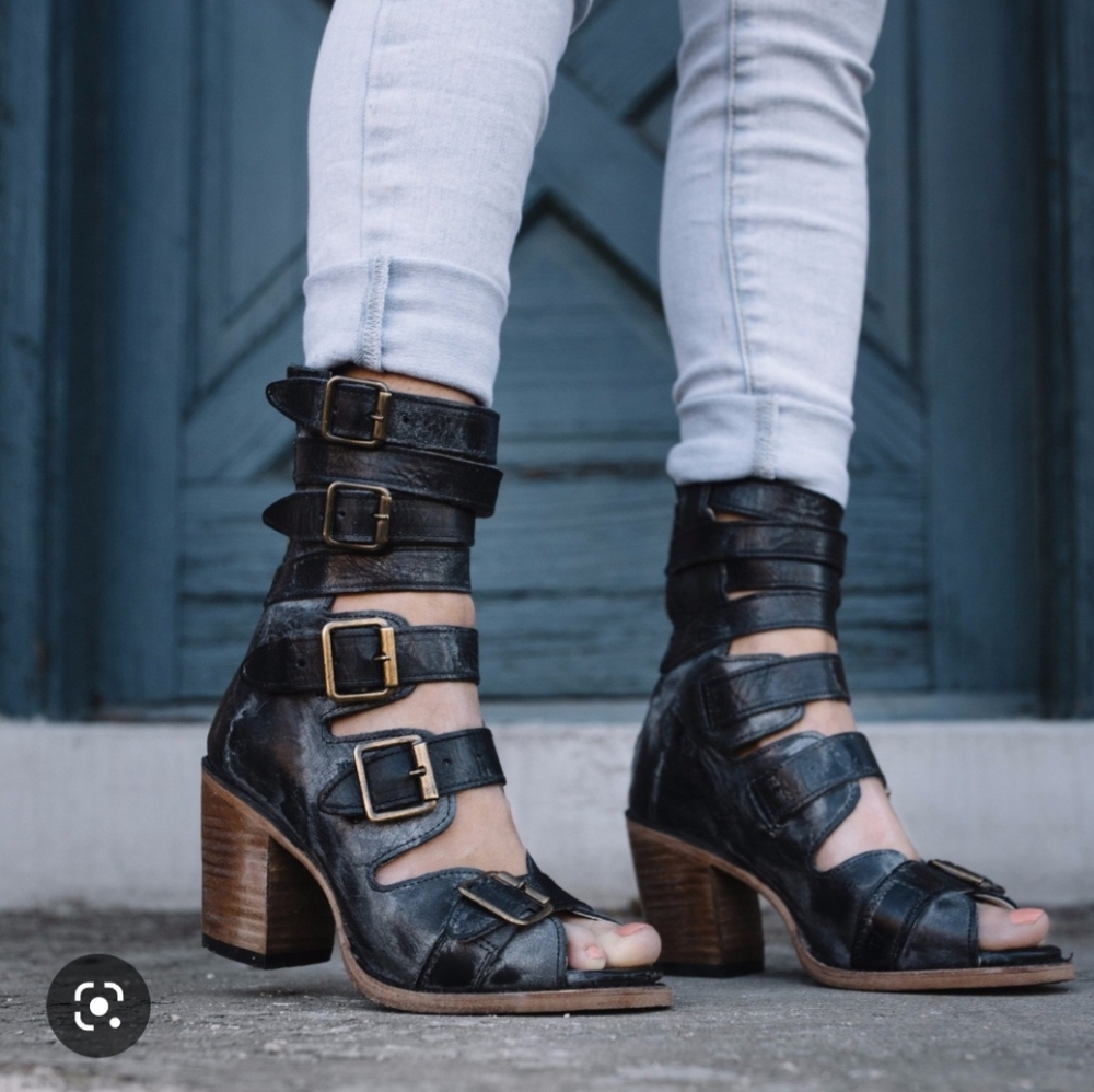 Freebird Sandals Bond NIB